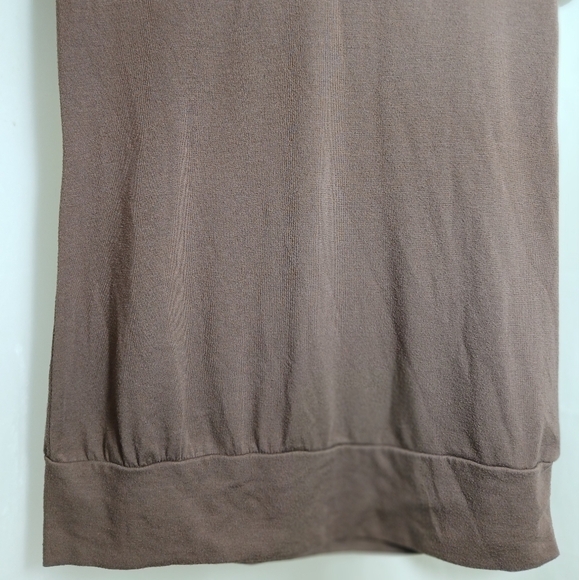 (#437) Unbranded Brown V-Neck Cuffed Sleeve Shirt Size Medium - Picture 3 of 11